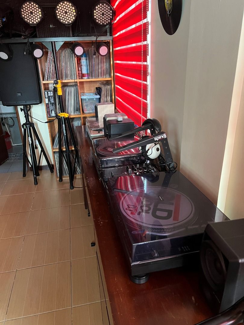 set for djing all vinyl (Category: Portable Music Players) located in Pasig City. Submitted by erwindejesus05.1 (Listing ID 1263781391, Image 1). Description: 2 pieces of turntable (audio technica AT-LP1240-USB Direct Drive Professional Turntable, and 1 Pioneer PLX 1000 2 Pieces of JBL speaker (de kinse) 2 pieces of headphone (i pioneer vintage and 1 audio technica) 2 pieces of small pioneer speaker lights with control, cable, mirror ball.