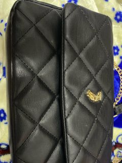 (Category: ) located in . Submitted by cikpuanlin88 (Listing ID 1263830648, Image 1). Description: .