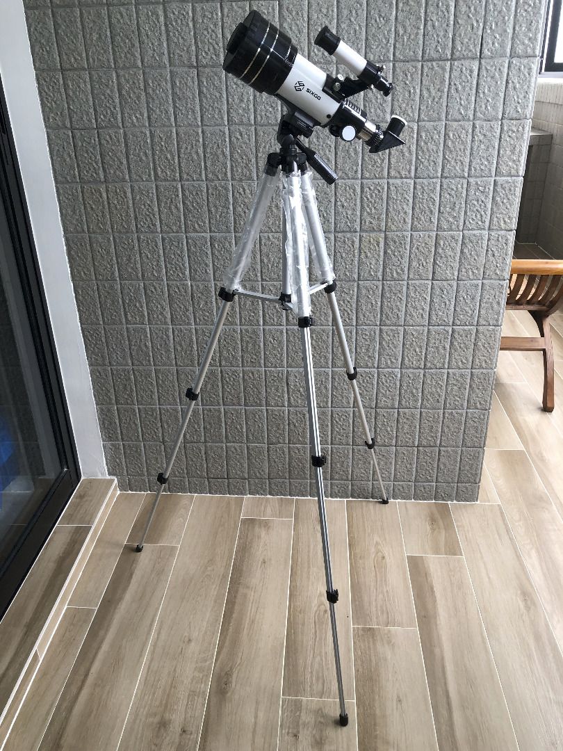 Sixgo F30070M Astronomical Telescope with full size tripod, and phone