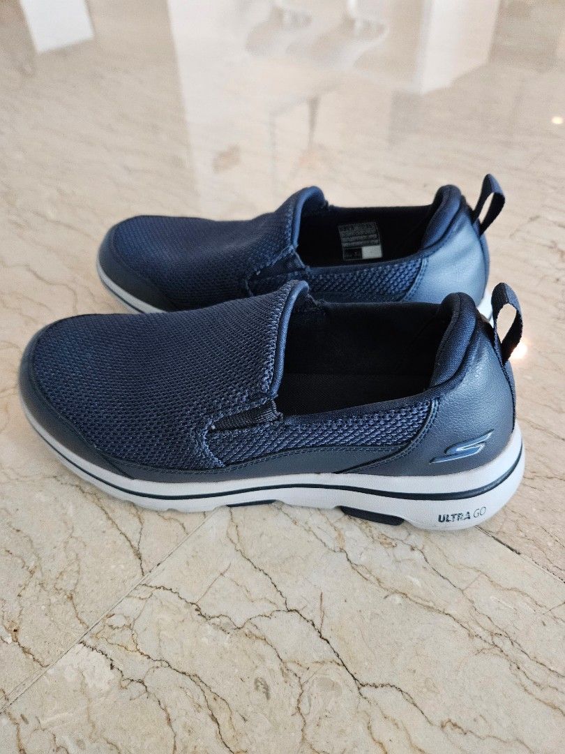 Skechers boys shoes. Size UK 6 Babies Kids Babies Kids