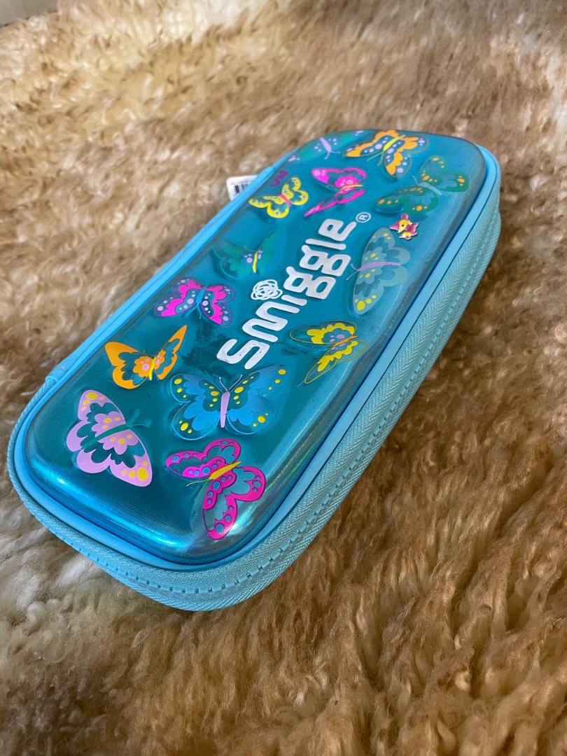 Smiggle blue pencil box hardcase bekas pensel kids gift, Hobbies & Toys