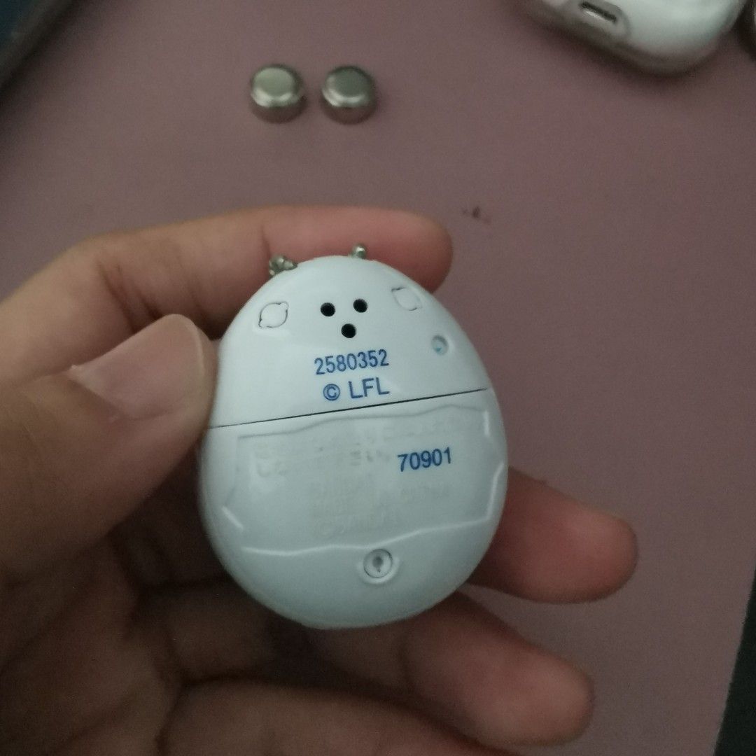 Star Wars R2-D2 Tamagochi (needs battery replacement) (Category: Interactive Toys) located in Mandaluyong City. Submitted by ohayouclub (Listing ID 1263718310, Image 2). Description: R2-D2 Tamagochi No battery (need replacement 2x L1154F) Working well, no issues.