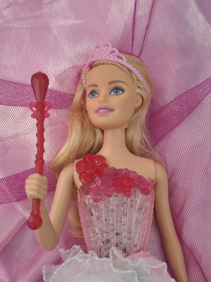 Strawberry barbie, Hobbies & Toys, Toys & Games on Carousell