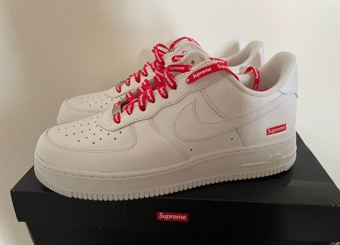 ✓Supreme × Nike Air Force 1 Low 男女同款白色, 女裝, 鞋, 波鞋