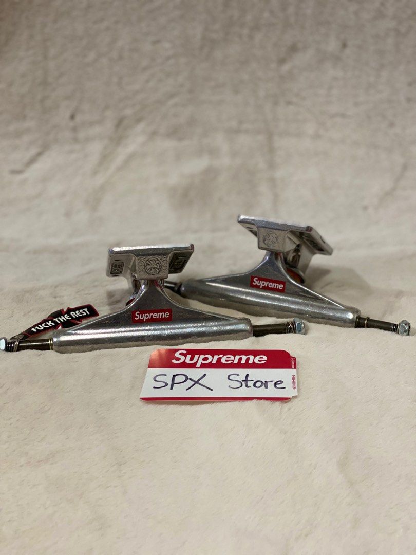 Supreme x store independent trucks