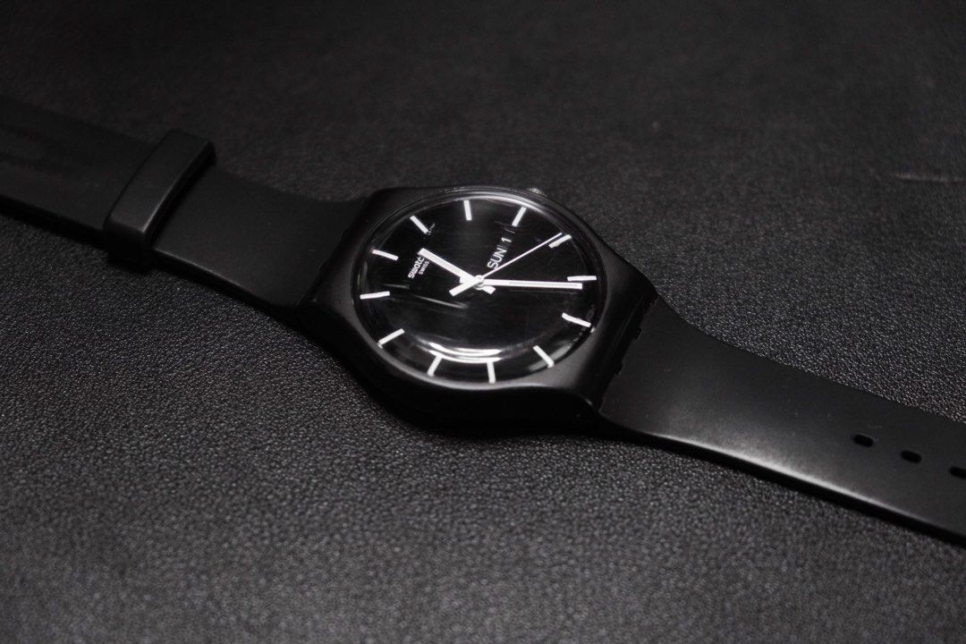 Swatch mono hotsell black watch