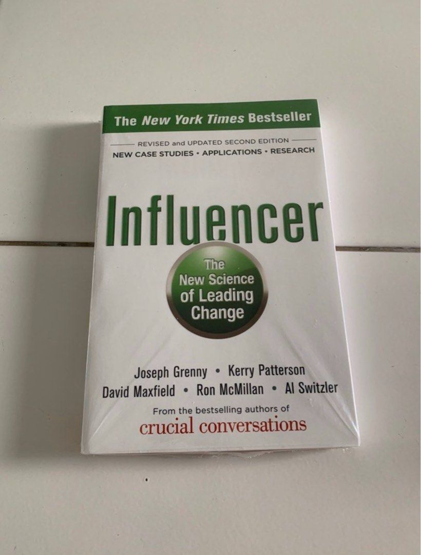 The new york times bestseller influencer the new science of leading