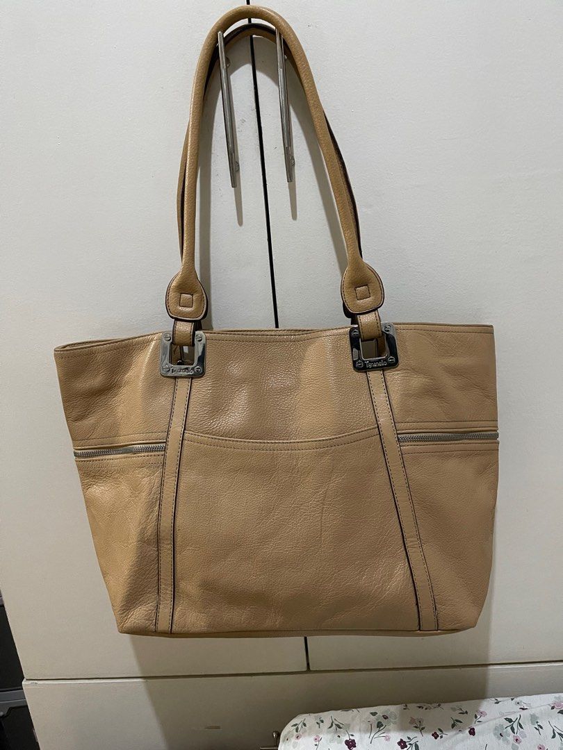 Tignanello messenger store bag