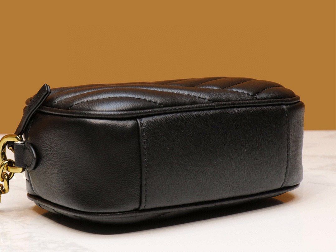Cross body bags Tory Burch - Kira Chevron small leather camera bag -  60227706