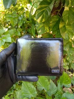 Tumi bifold wallet