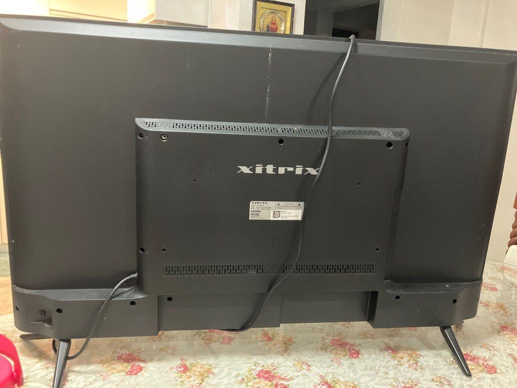 SMART TV (Category: Other Home Appliances) located in Muntinlupa City. Submitted by She_loved (Listing ID 1263793178, Image 3). Description: XITRIX 43 inches Smart TV Used for less than 1 yr RFS: bought new tv .