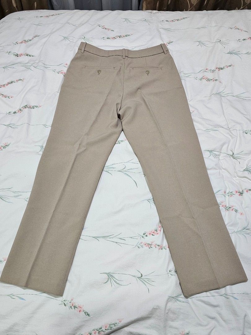 Uniqlo AirSense Beige Pants (Women)