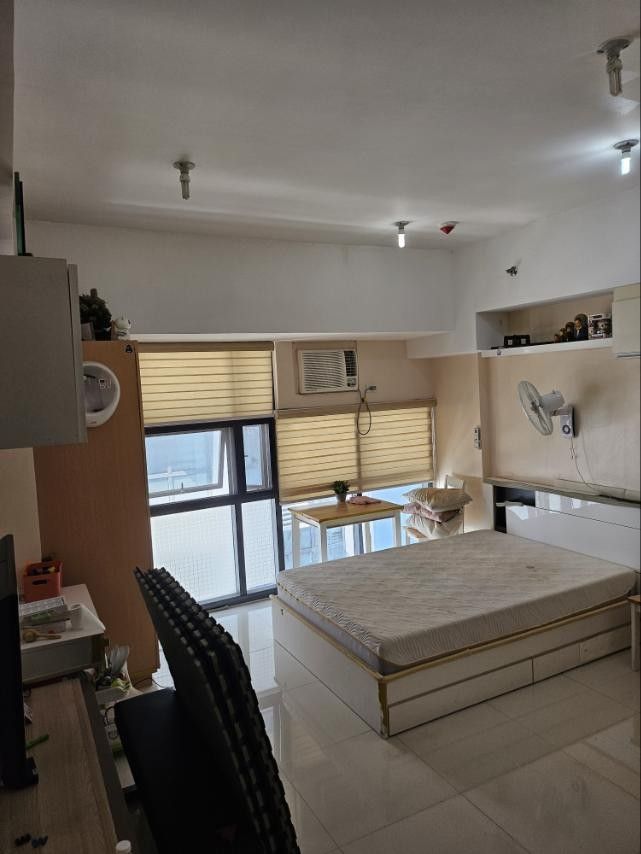 Viceroy Condo 23sqm Mckinley hill (Category: Apartments & Condos) located in Quezon City. Submitted by kay_em8 (Listing ID 1263721996, Image 3). Description: Net Price (Buyer to shoulder CGT, doc stamp, etc.) or 3.2M All IN for cash payment With clean title and deed of sale 23sqm 19F Tower 4 Semi furnished Amenities includes the following: .Pool .Playground area .Gym .Day care room .Function halls.