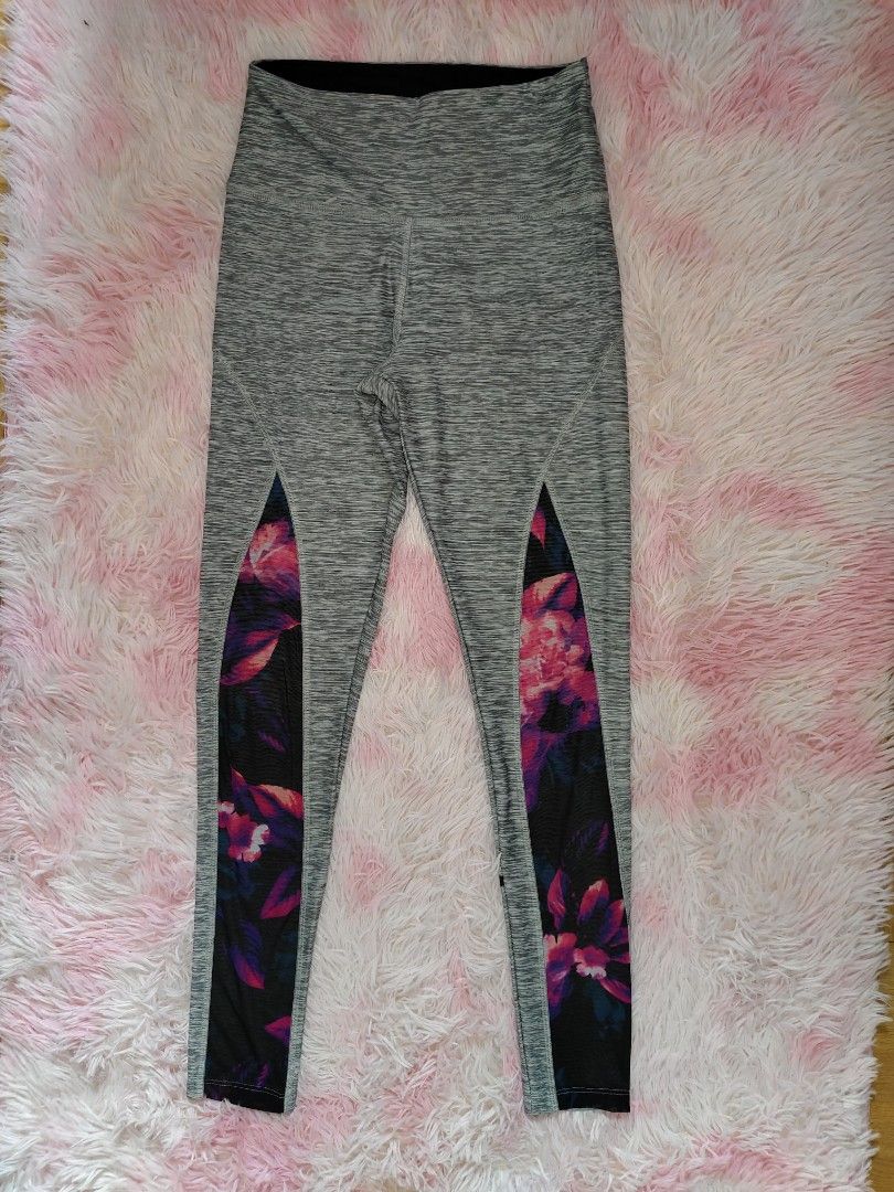 Victoria's Secret pink Yoga leggings XS authentic, Women's Fashion,  Activewear on Carousell