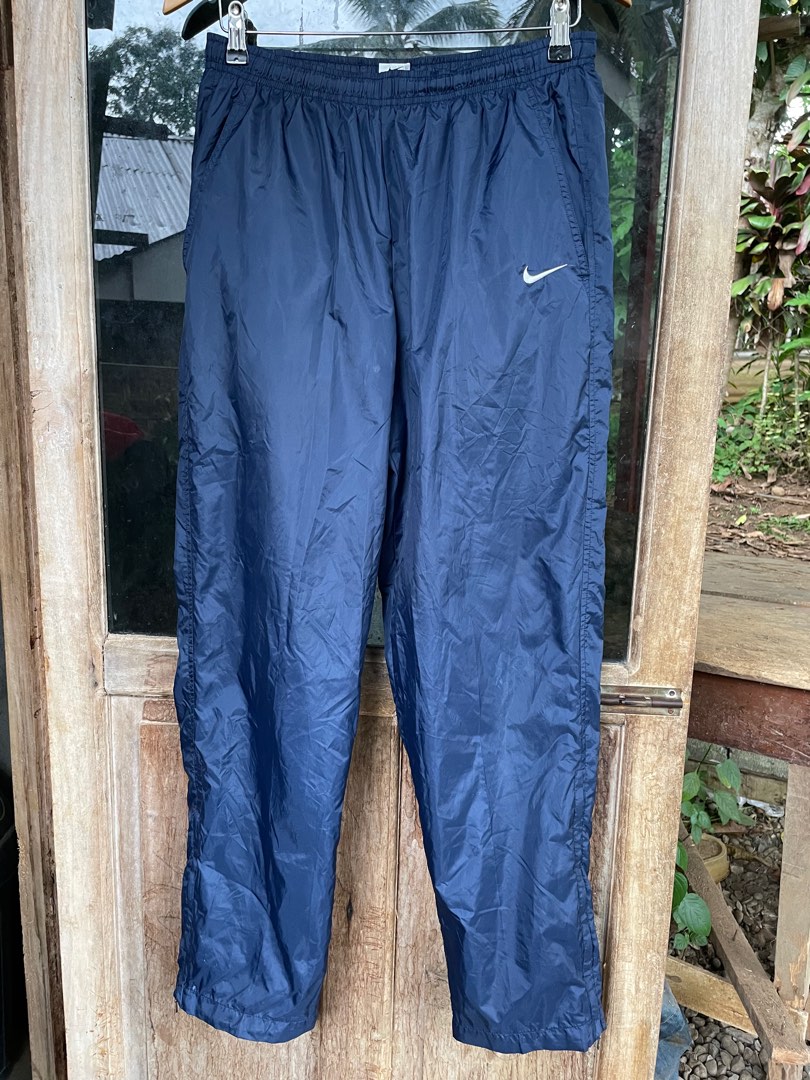 VINTAGE nike track pants, Men's Fashion, Activewear on Carousell
