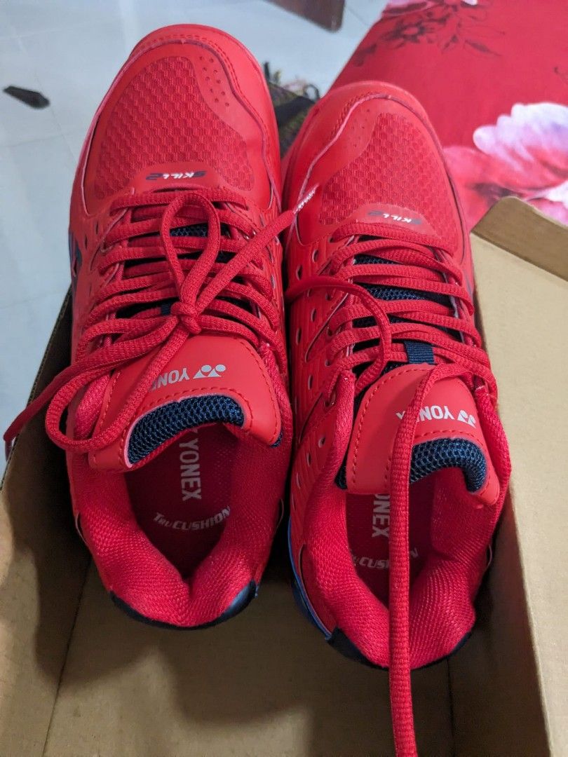 Badminton hotsell shoes skechers