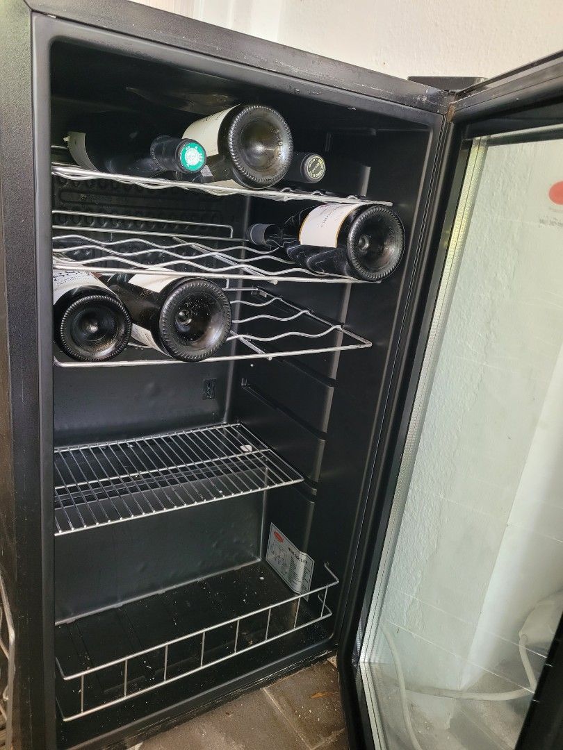 33 Bottles Wine Cellar Cooler Clear Glass Door (EWC 1331S), TV & Home