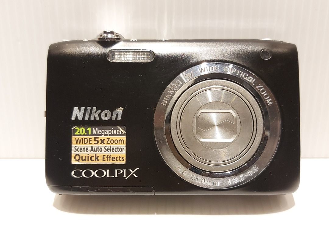 功能正常但螢幕有黑邊Nikon Coolpix P7100 類單眼相機數位相機類單眼