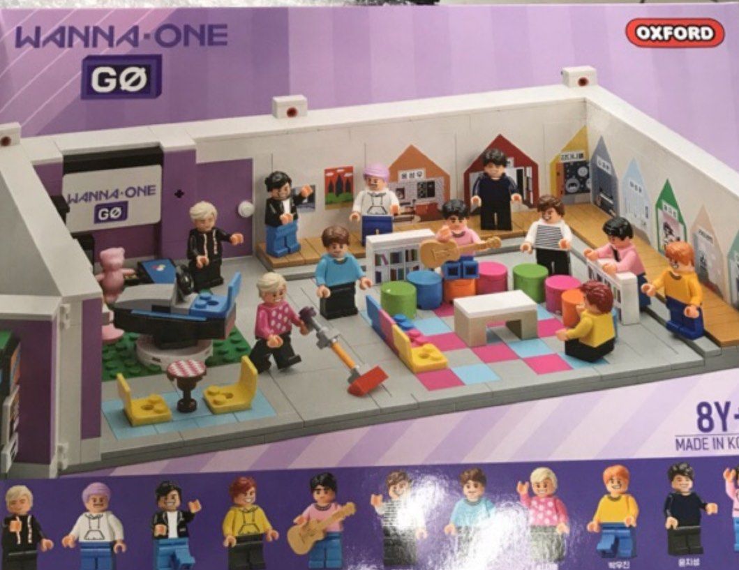 Wanna One Go oxford block leog