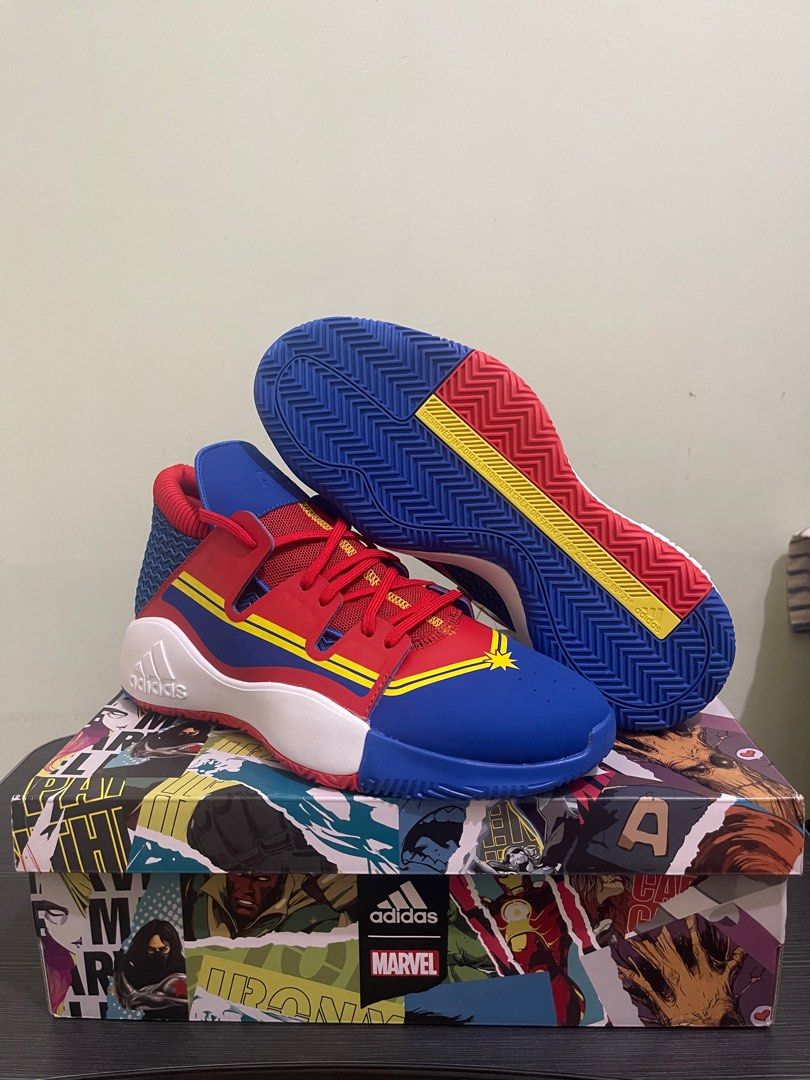 Adidas Marvel Pro Vision Captain Marvel US 9.5 Fesyen Pria