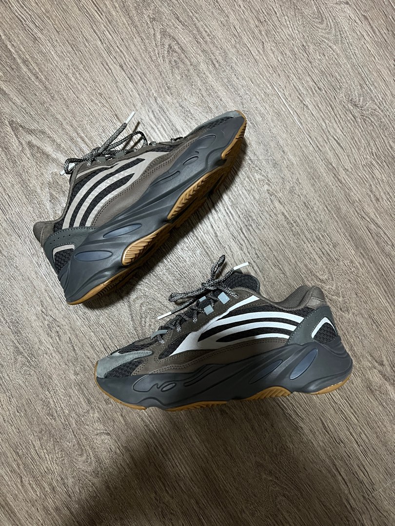 Yeezy top geode reflective
