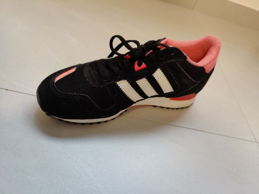 Adidas zx 700 deals black grey pink