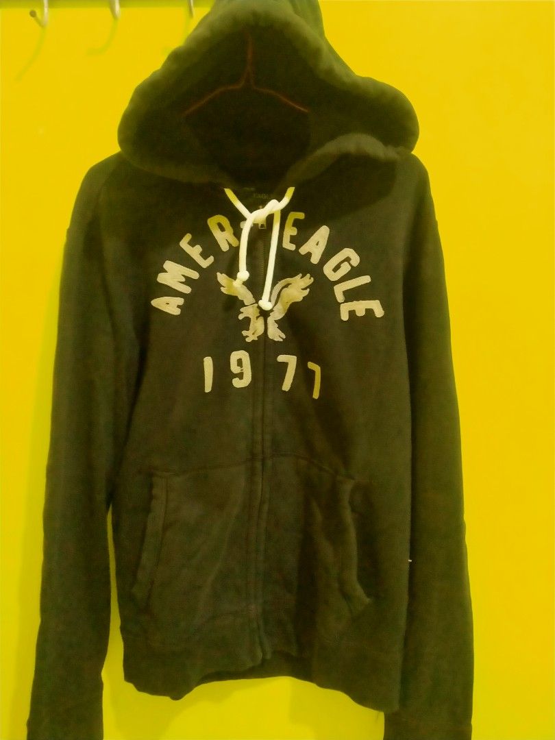 American eagle zipper hoodie Fesyen Pria Pakaian Atasan di Carousell