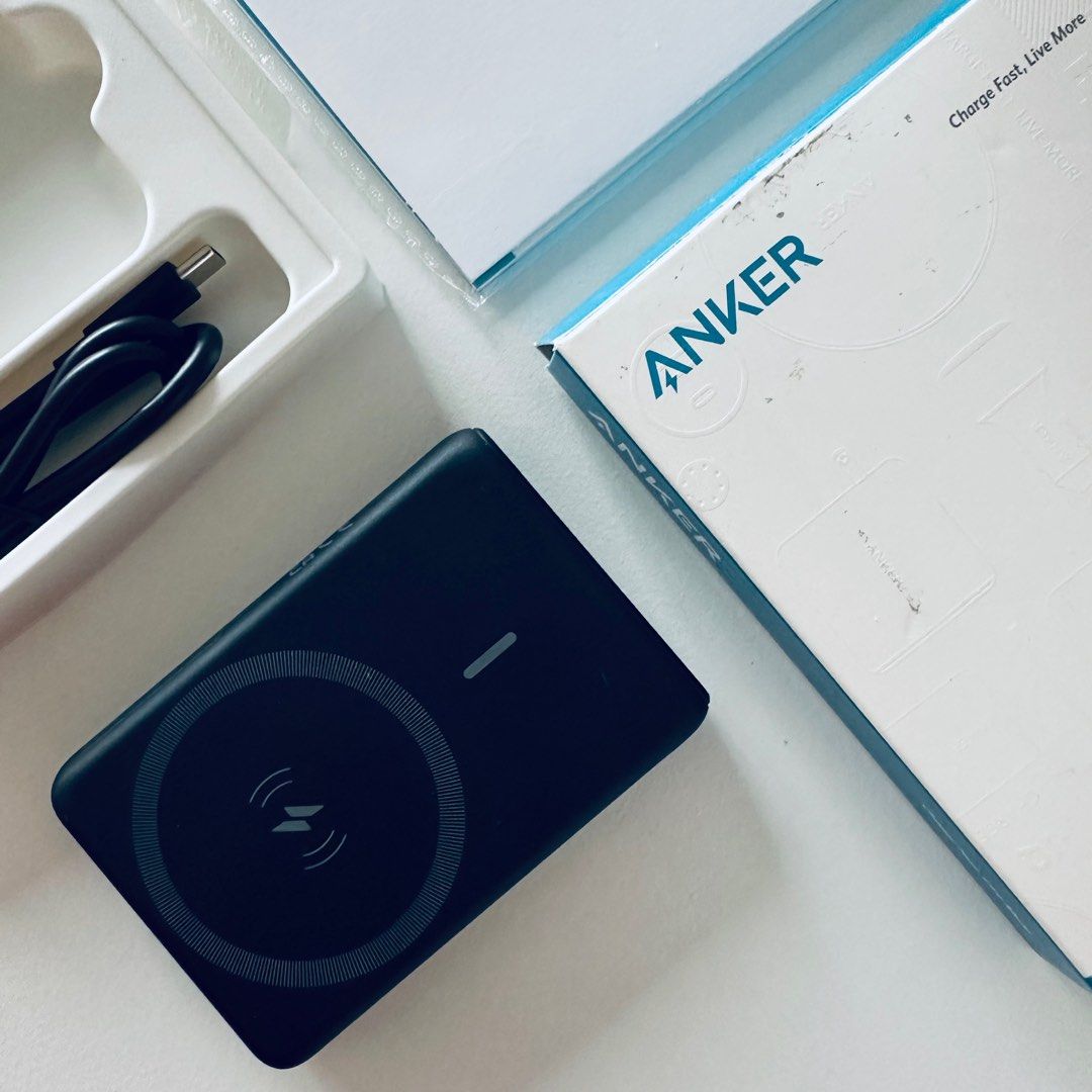 Anker Powerbank Charger 5000mAh Wireless MagSafe Portable