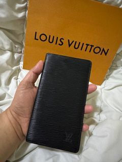 LOUIS VUITTON Taiga Slender Wallet Black 1058546