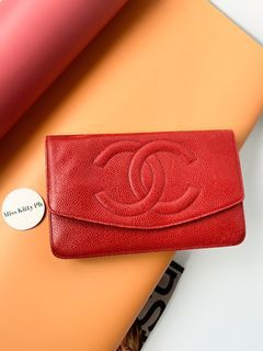 Authentic Preowned Vintage CHANEL Red Caviar clutch WOC