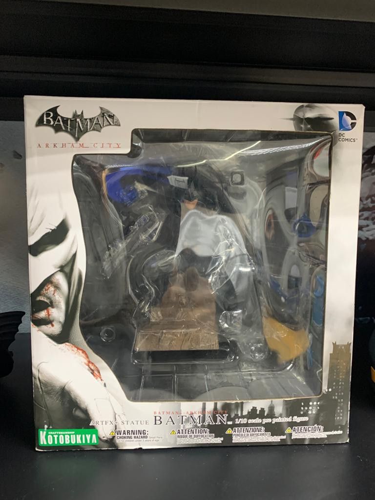 DC Collectibles Batman (バットマン) Arkham City The Joker Statue