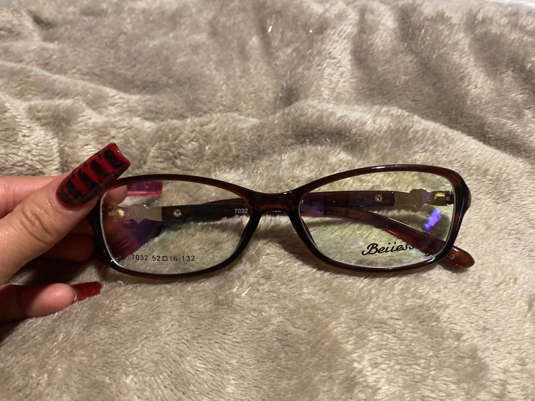 Bayonetta glasses (Category: Sunglasses & Eyewear) located in Manila. Submitted by galstuff (Listing ID 1264001288, Image 1). Description: .