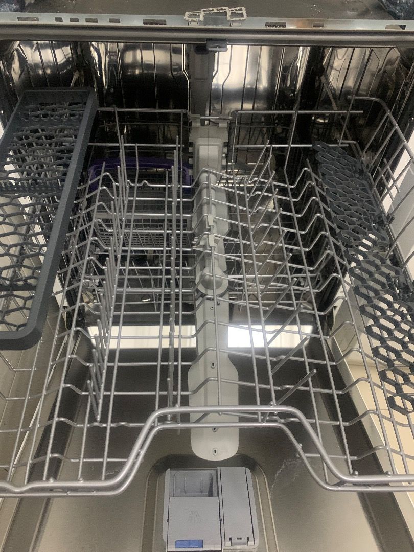 Beko dfn05r11w standard store dishwasher