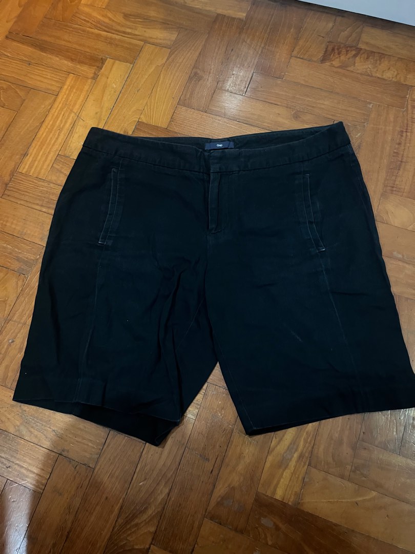 black gap bermuda shorts