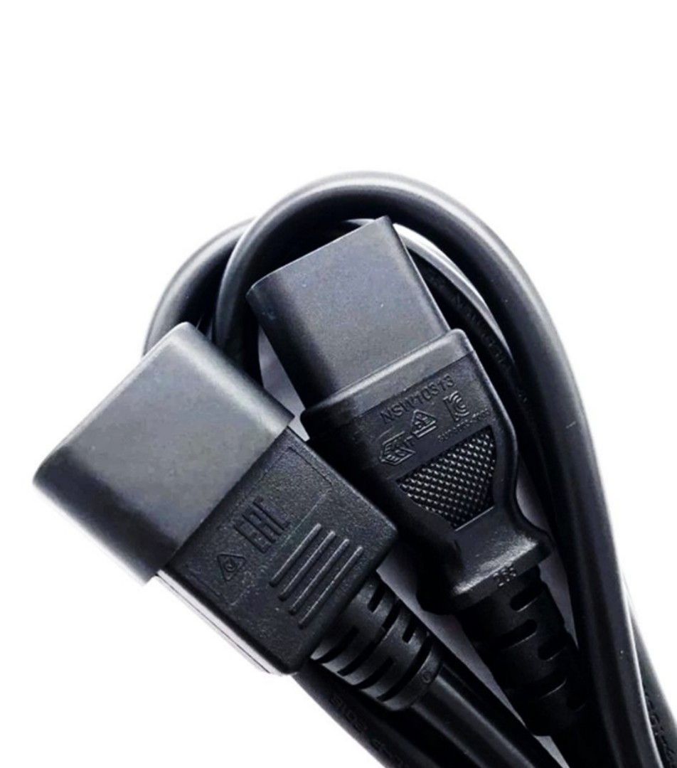 Cable (Category: Cables & Adaptors) located in Singapore. Submitted by Tnkhb90 (Listing ID 1263929988, Image 3). Description: .