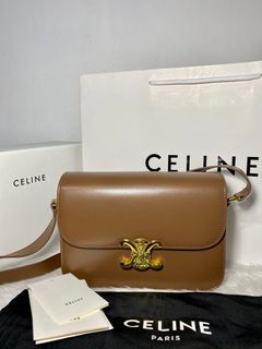 Celine Triomphe Teen Chain Besace Triomphe in Shiny Calfskin 2022-23FW, Black