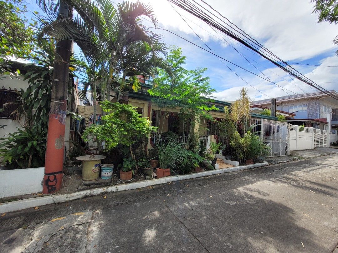 BF Homes House for Rent in Secure Quiet Neighborhood PARANAQUE GOODWILL