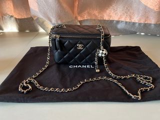 Chanel Top Handle Vanity In Black (not 24C)