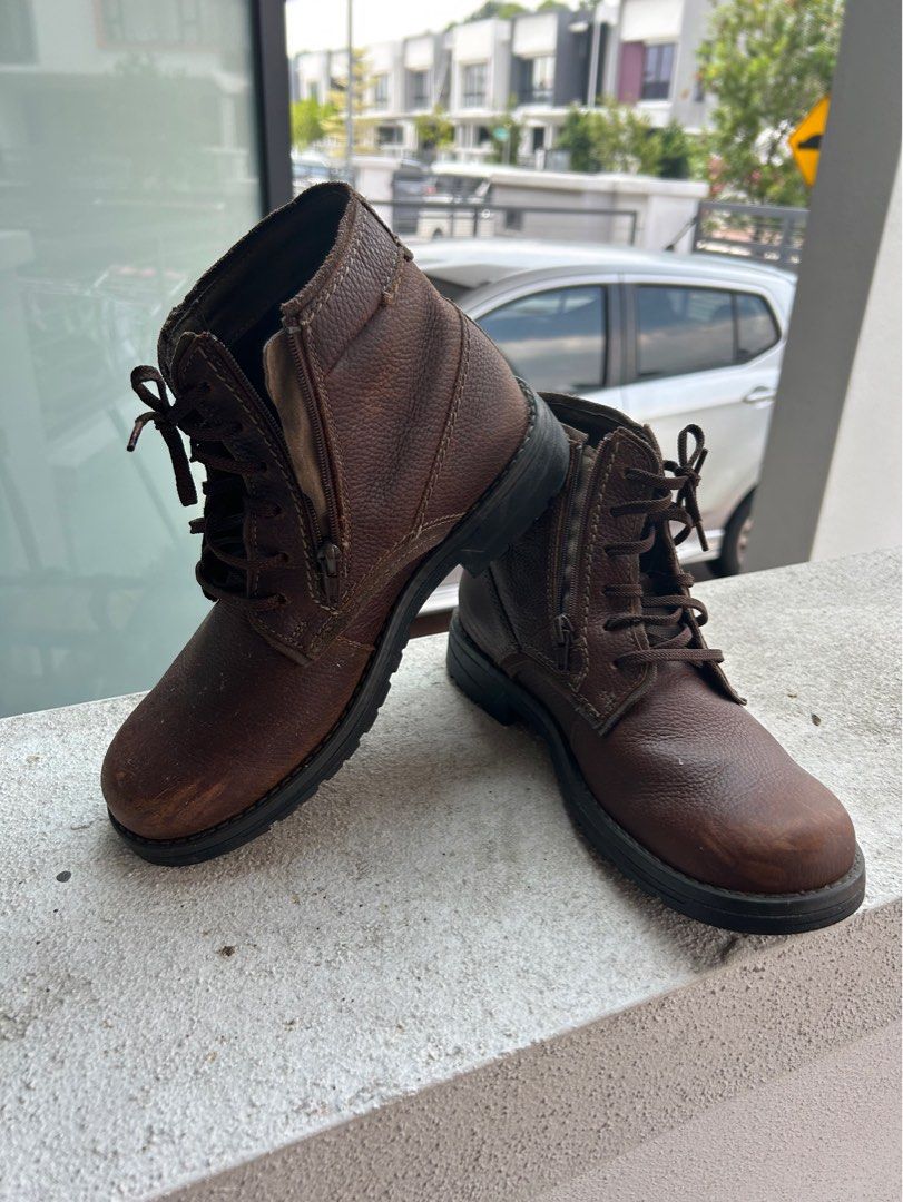 Clarks top gray boots