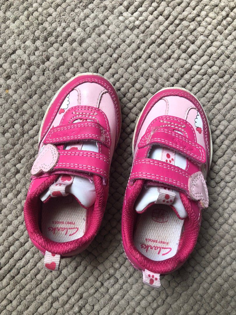 Clarks lights cheap childrens shoes