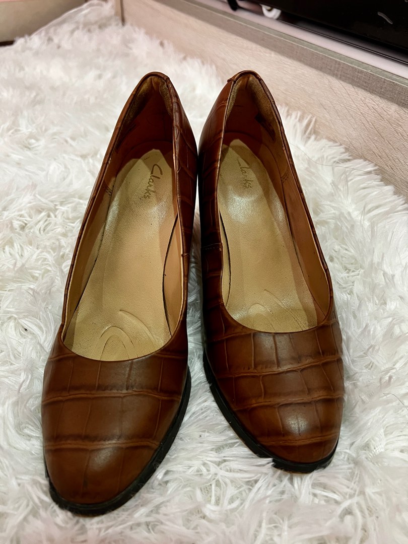 Clarks shoes cheap ioi city mall