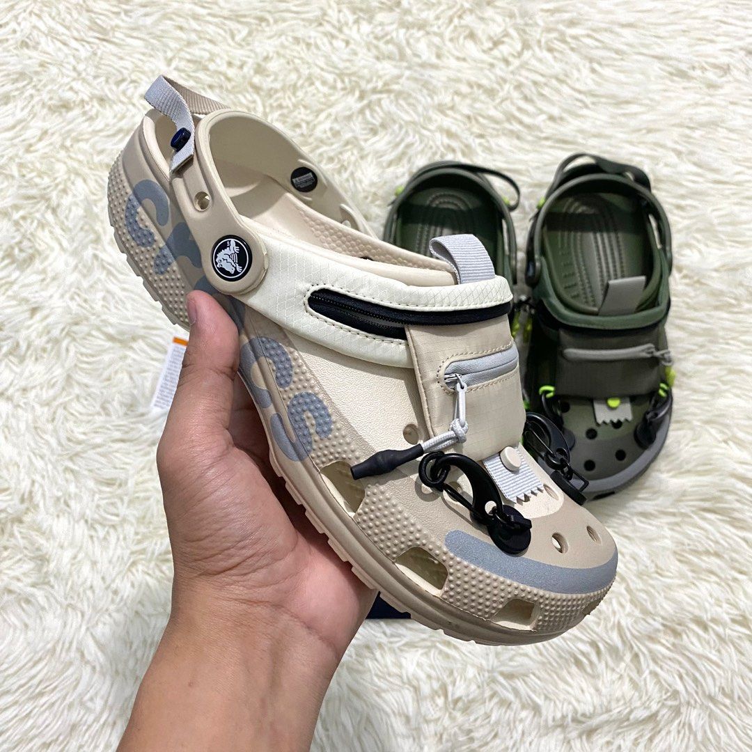 Venture crocs best sale