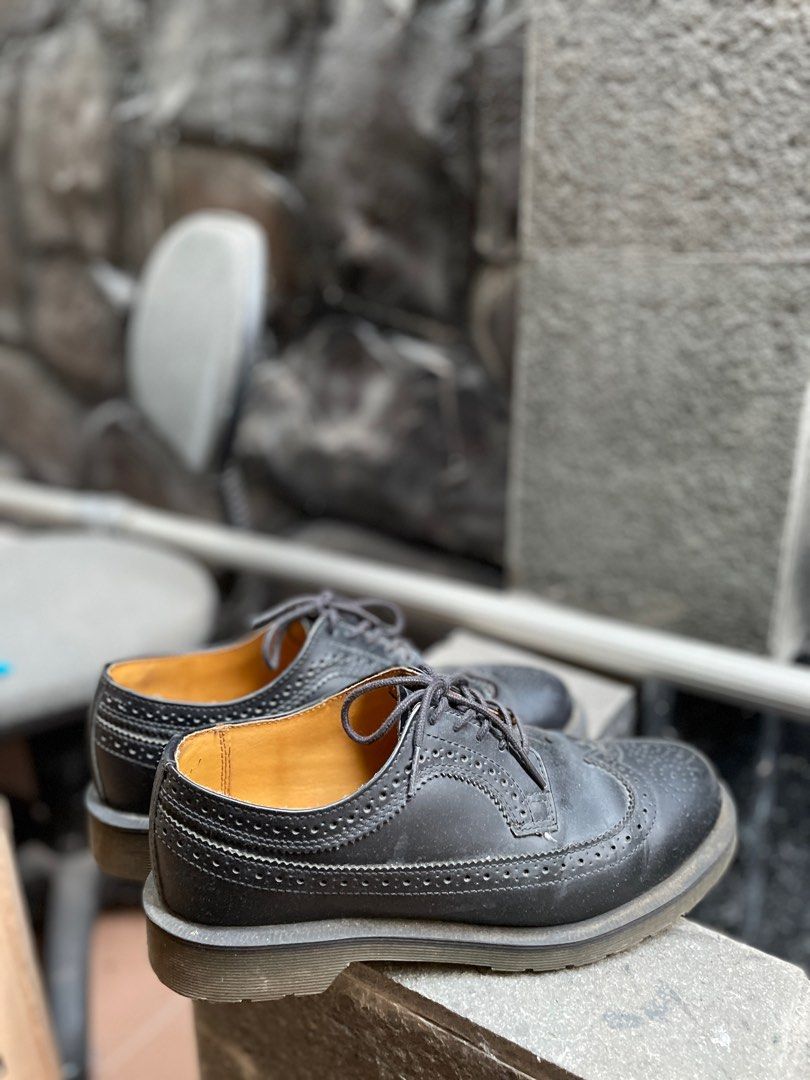 Docmart Dr. Martens Wingtip 3989 Fesyen Pria Sepatu Sepatu Formal di Carousell