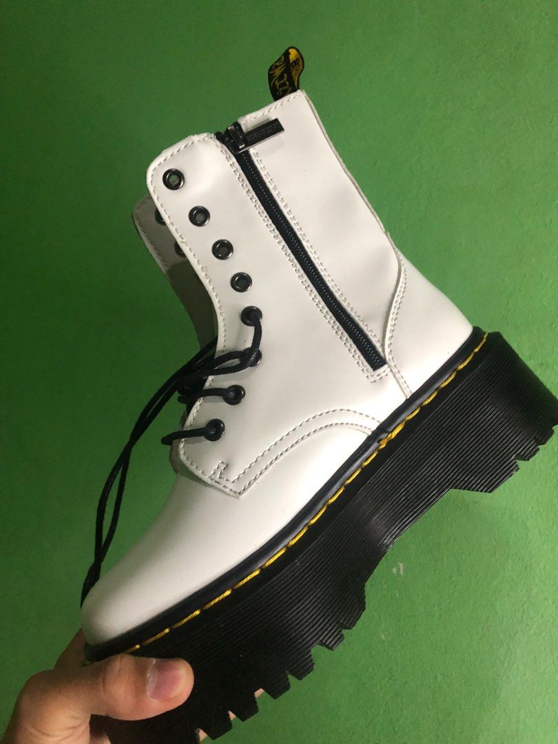 Dr martens store jadon white