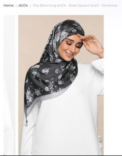 (Category: ) located in . Submitted by rh.wardrobe (Listing ID 1263957887, Image 1). Description: .