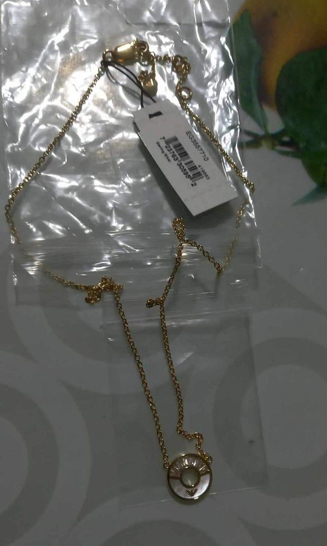 Emporio Armani Necklace, 女裝, 飾物及配件, 頸鍊- Carousell
