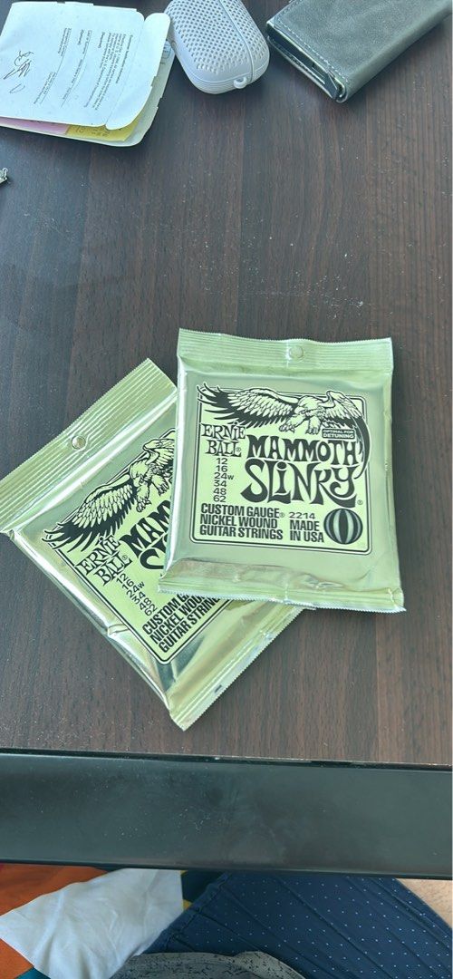 Ernie Ball Mammoth Slinky, Hobbies & Toys, Music & Media, Music