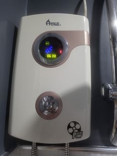 Eurogaz Shower Heater with Silent Pump