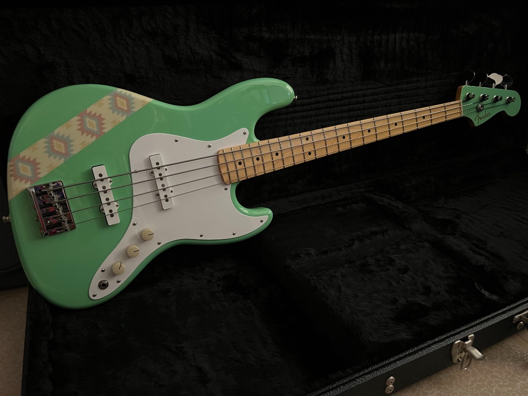 Fender silent siren cheap jazz bass
