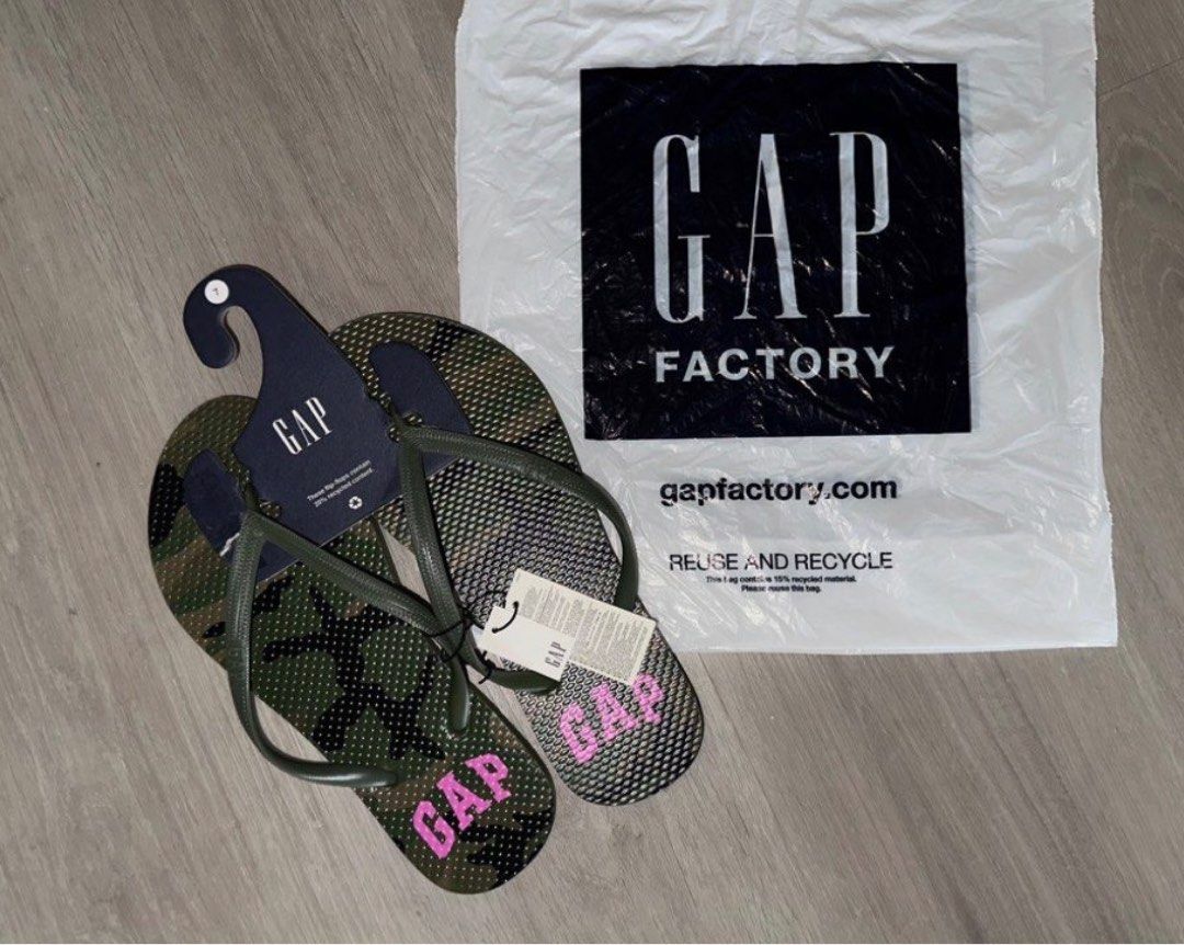Gap factory hotsell flip flops